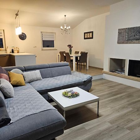 Apartment Robi Umago Esterno foto