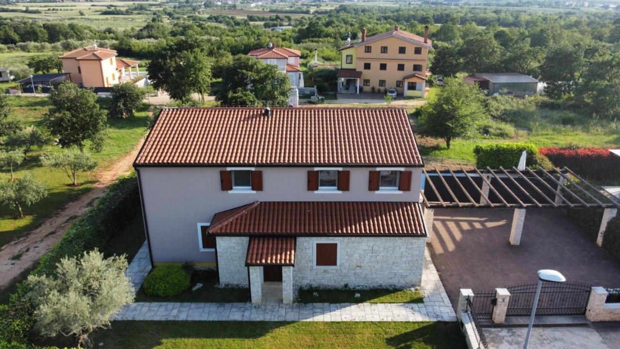 Apartment Robi Umago Esterno foto